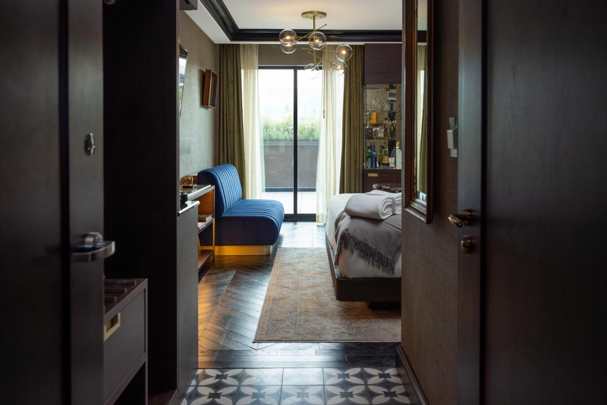 Hotel Whisky 4*